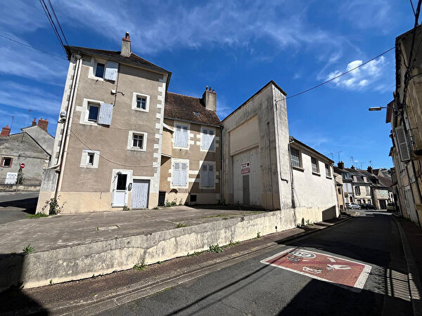 Vente par agence immobiliere à Nevers (58000)