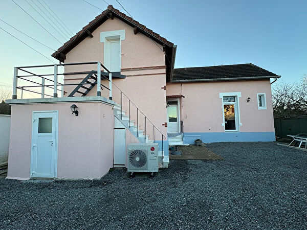 Vente par agence immobiliere à Nevers (58000)