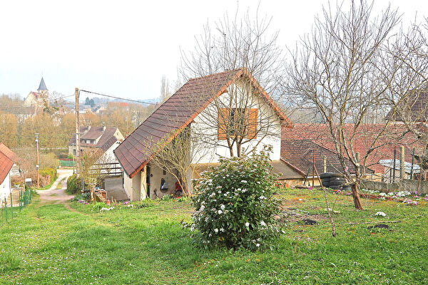 Vente par agence immobiliere à Auxerre (89000)