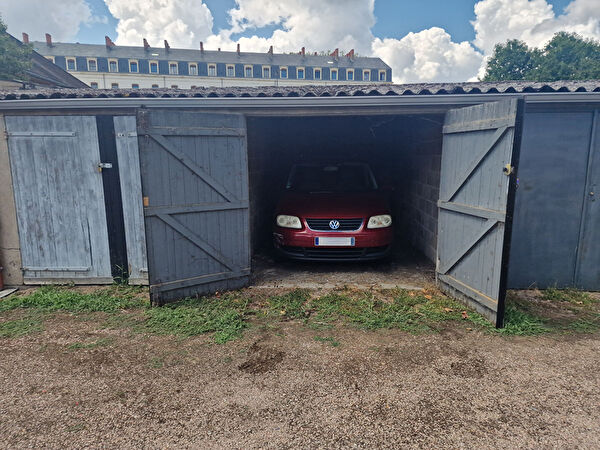Location garage-parking à Nevers (58000)
