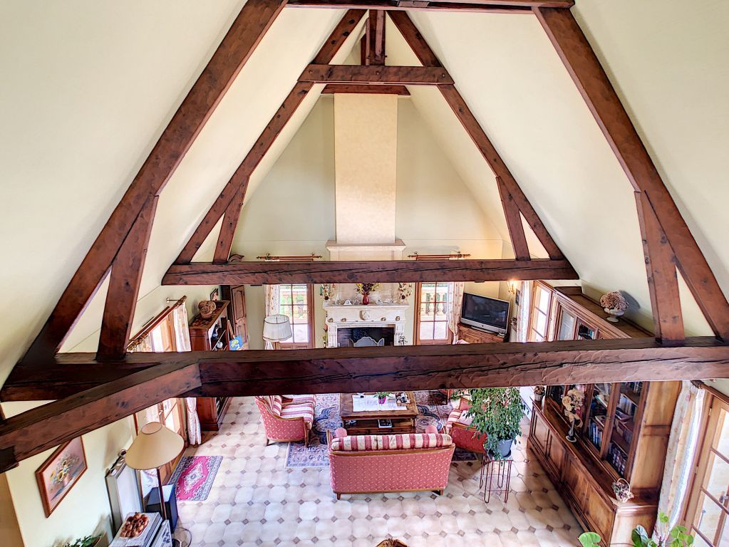 A VENDRE EXCIDEUIL :ISOLEE, AU CALME, JOLIE VUE, AVEC 3HA DE TERRAIN,