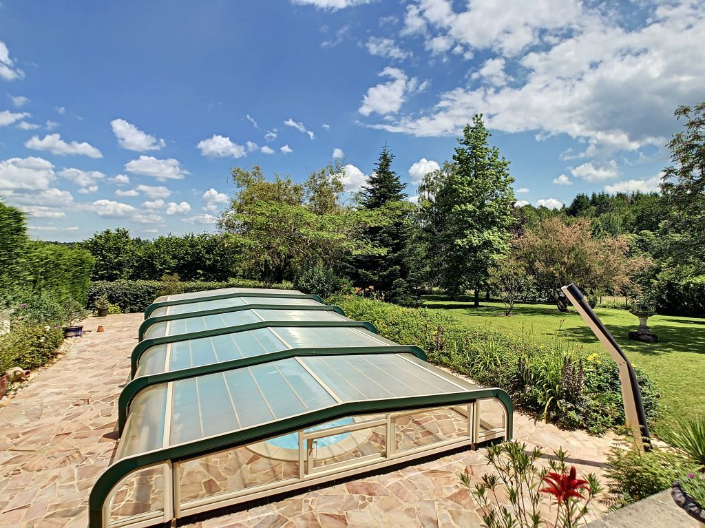 A VENDRE EXCIDEUIL :ISOLEE, AU CALME, JOLIE VUE, AVEC 3HA DE TERRAIN,