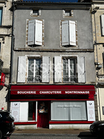 Vente local-professionnel à Saint martial d albarede (24160)
