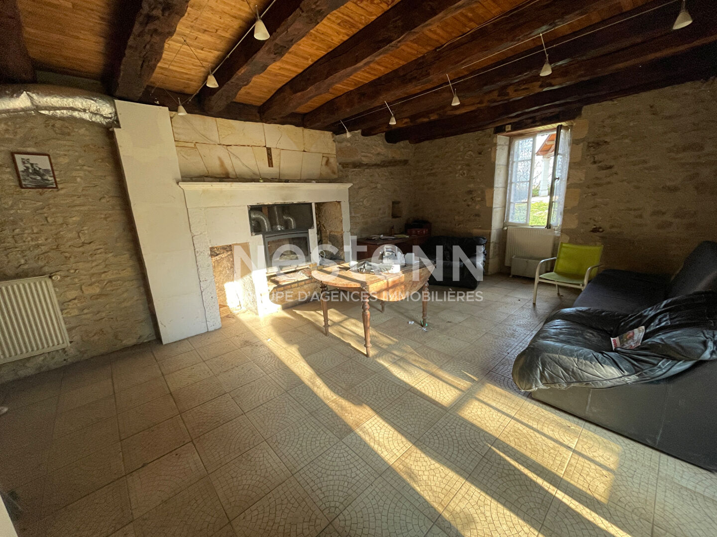Maison en pierres du XVII siécle dans petit hameau proche Sorges
