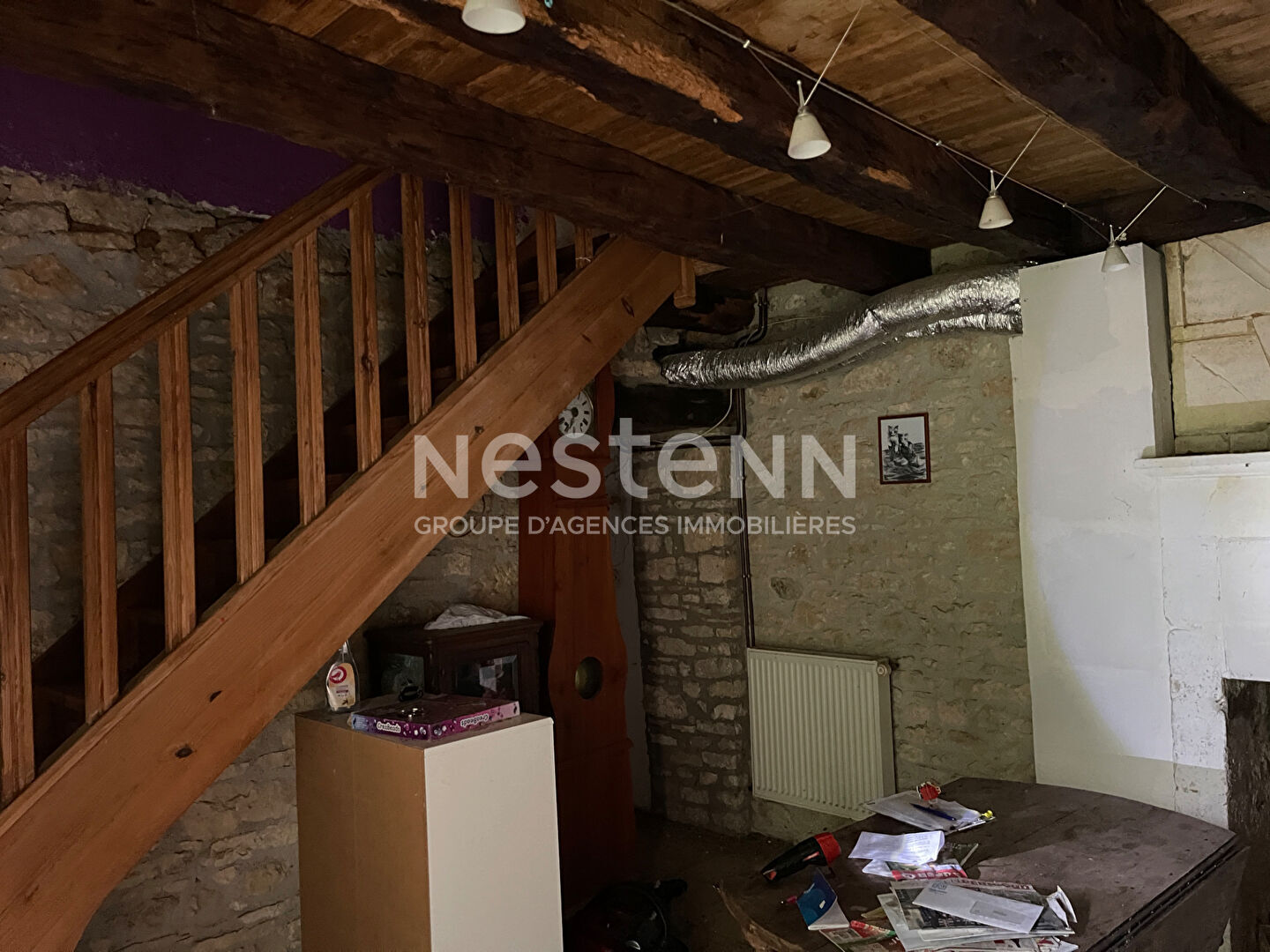 Maison en pierres du XVII siécle dans petit hameau proche Sorges