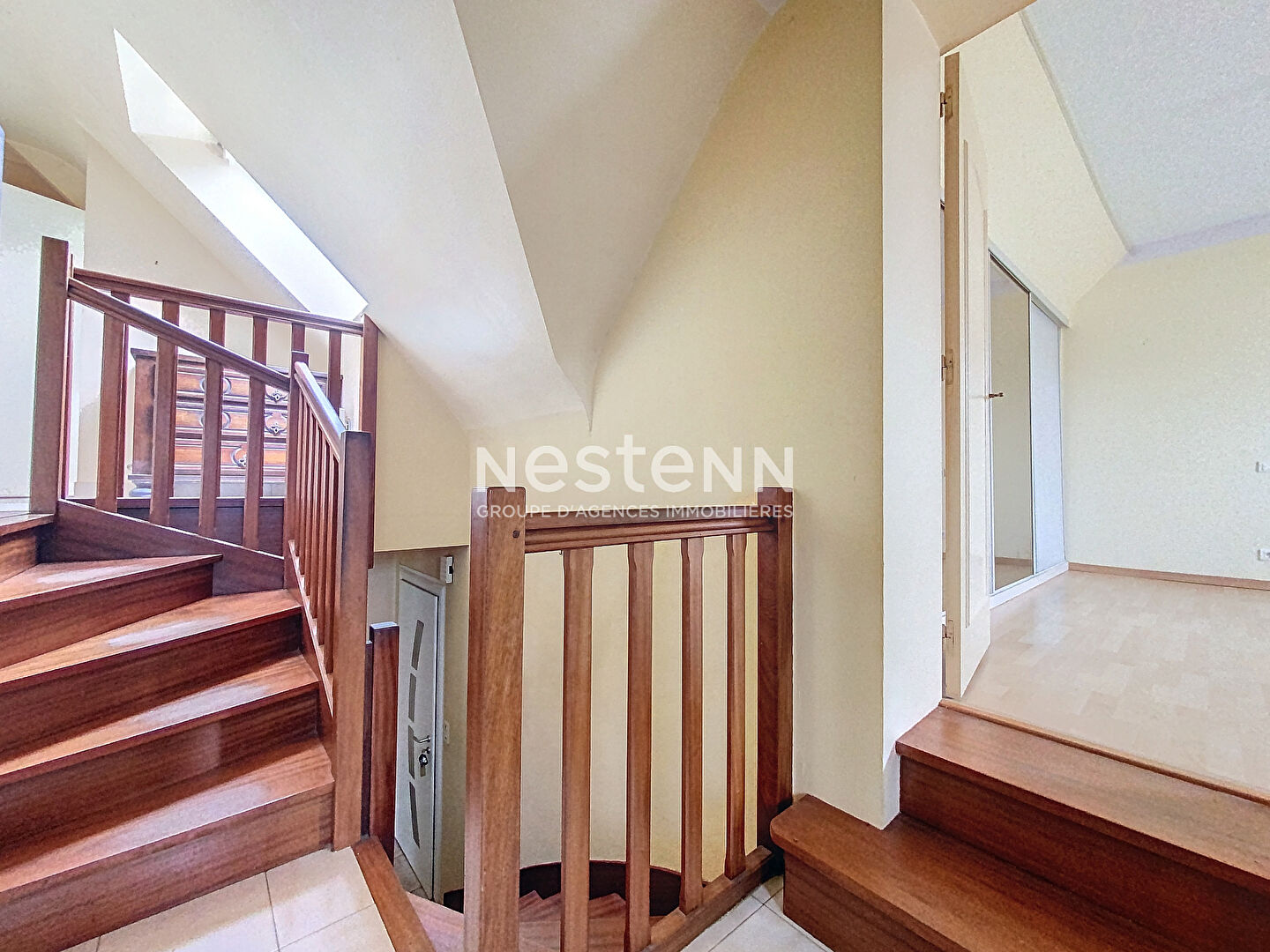 Maison traditionnelle 5 chambres avec vie de plain pied sur Baye