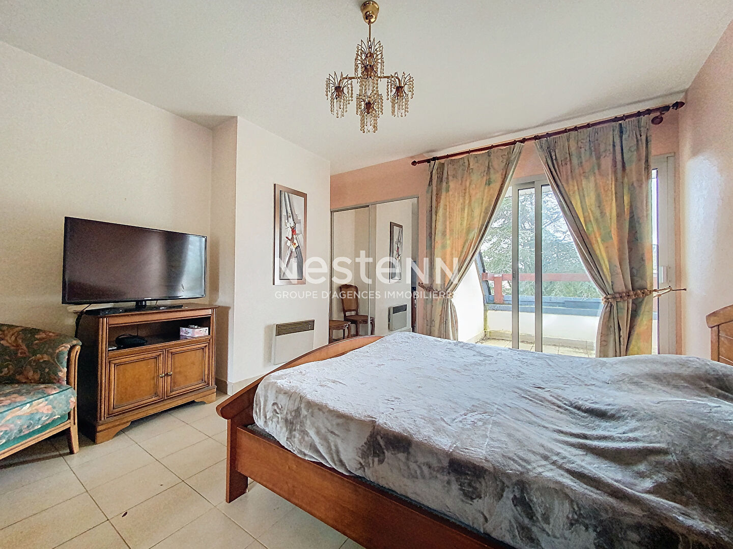 Maison traditionnelle 5 chambres avec vie de plain pied sur Baye