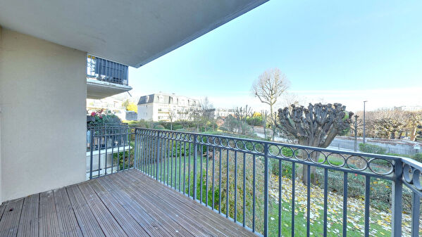 Vente par agence immobiliere à Thiais (94320)