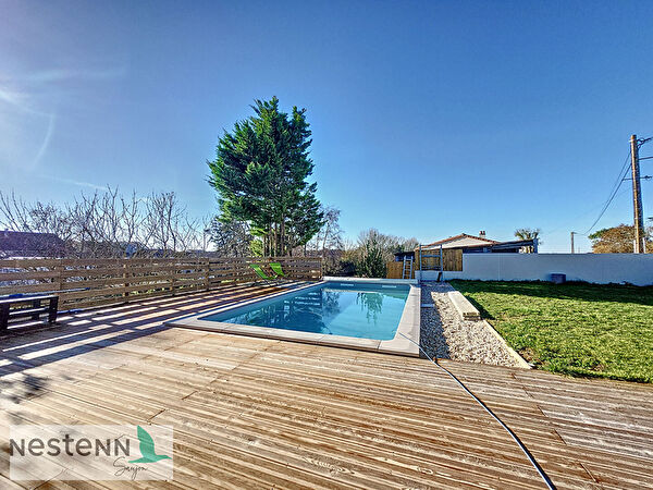 Vente par agence immobiliere au gua (17600)