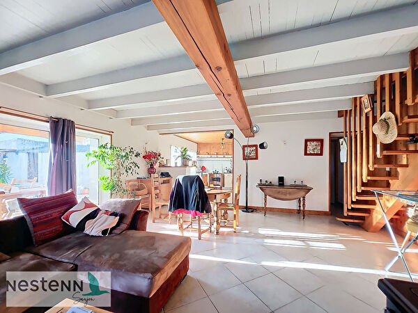 Vente par agence immobiliere au gua (17600)