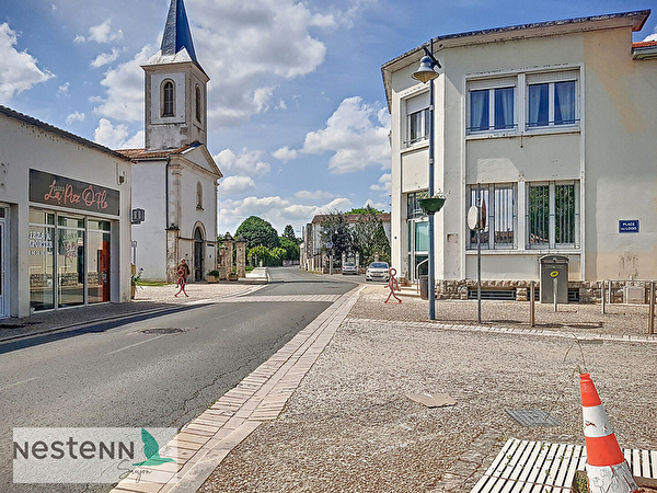 Vente par agence immobiliere au gua (17600)
