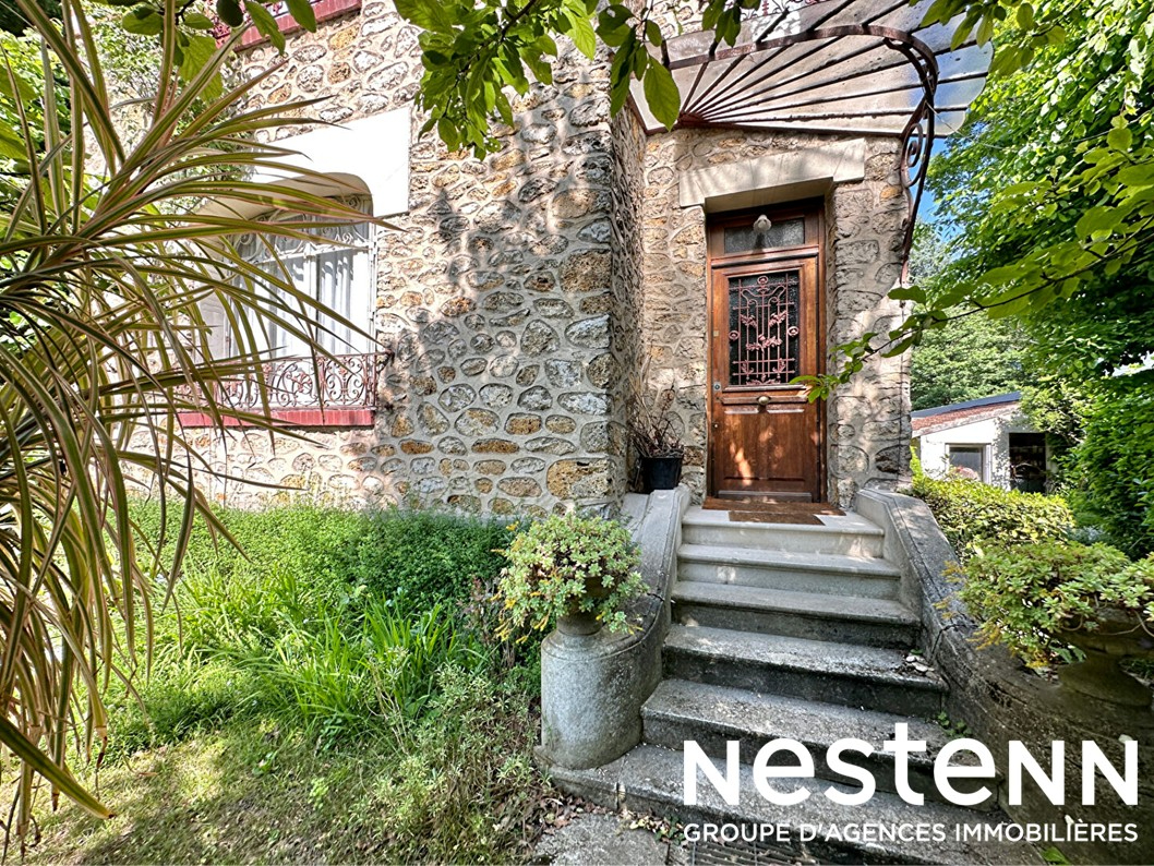 Charmante meulière de 6 pièces 4 chambres avec grand jardin à VILLEMOISSON SUR ORGE