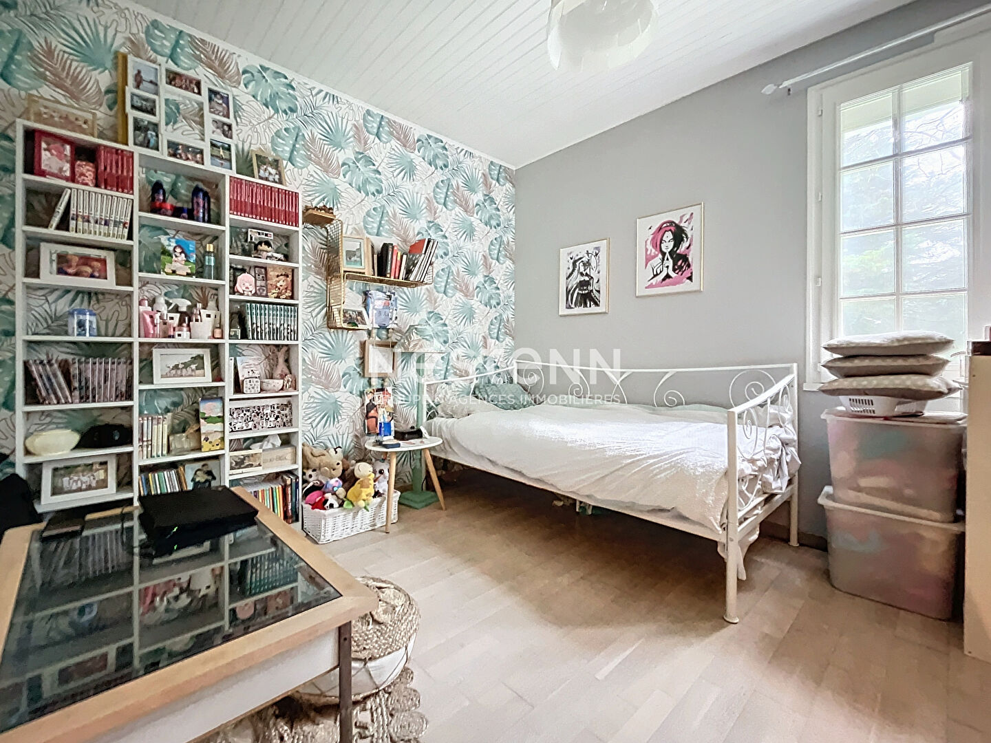 À Vendre - Maison traditionnelle de 162 m² avec trois chambres et bureau sur terrain de 3770 m², à Rives-du-Loir-en-Anjou, Proche d'Angers