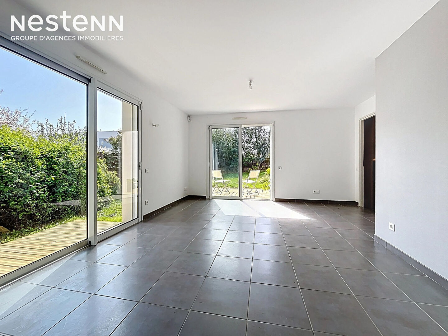 ECOUFLANT- MAISON AVEC VIE DE PLAIN PIED - GARAGE - JARDIN - 3 CHAMBRES