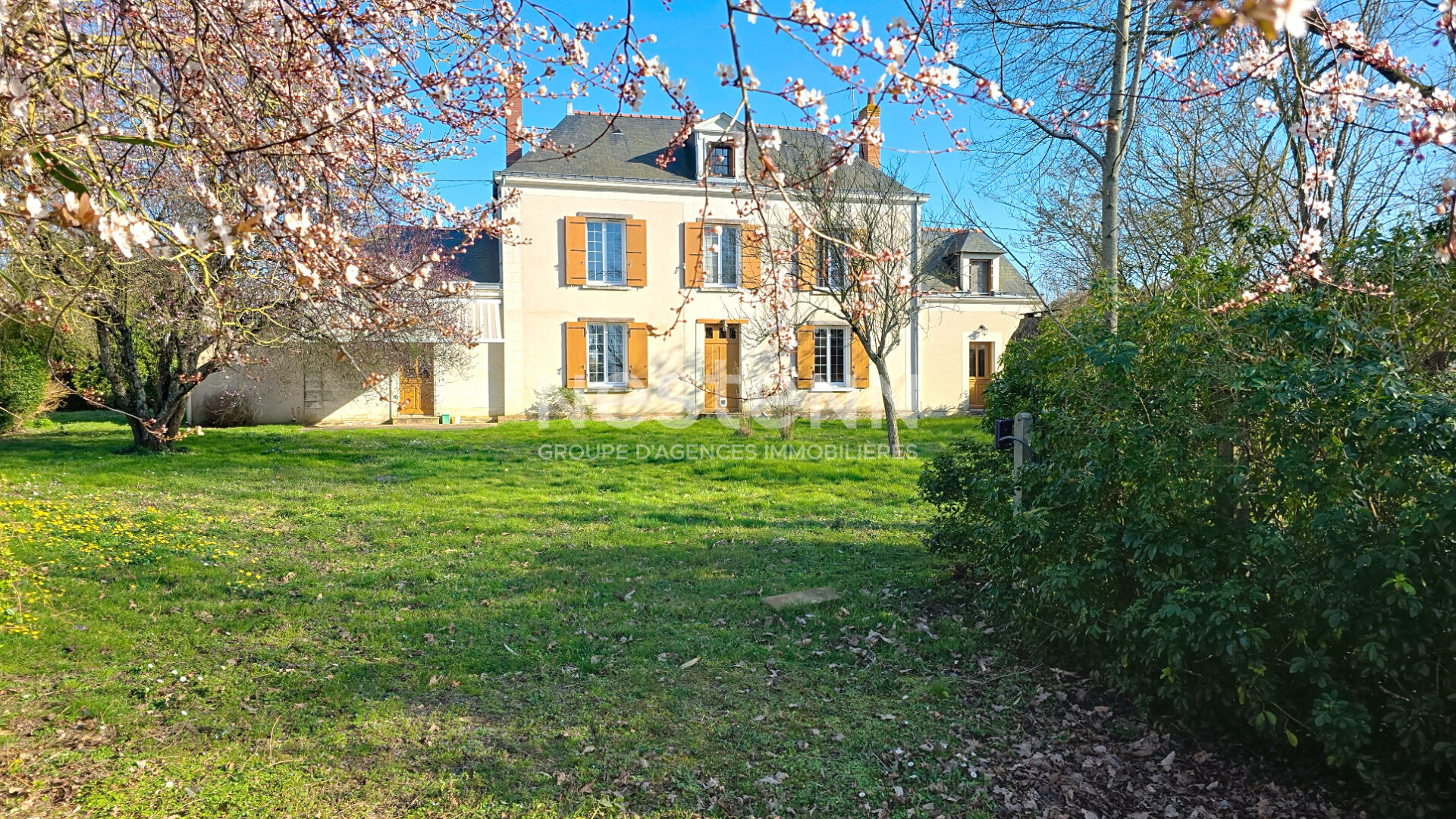 Maison au charme de l'ancien - 5 chambres - Verrières-en-Anjou