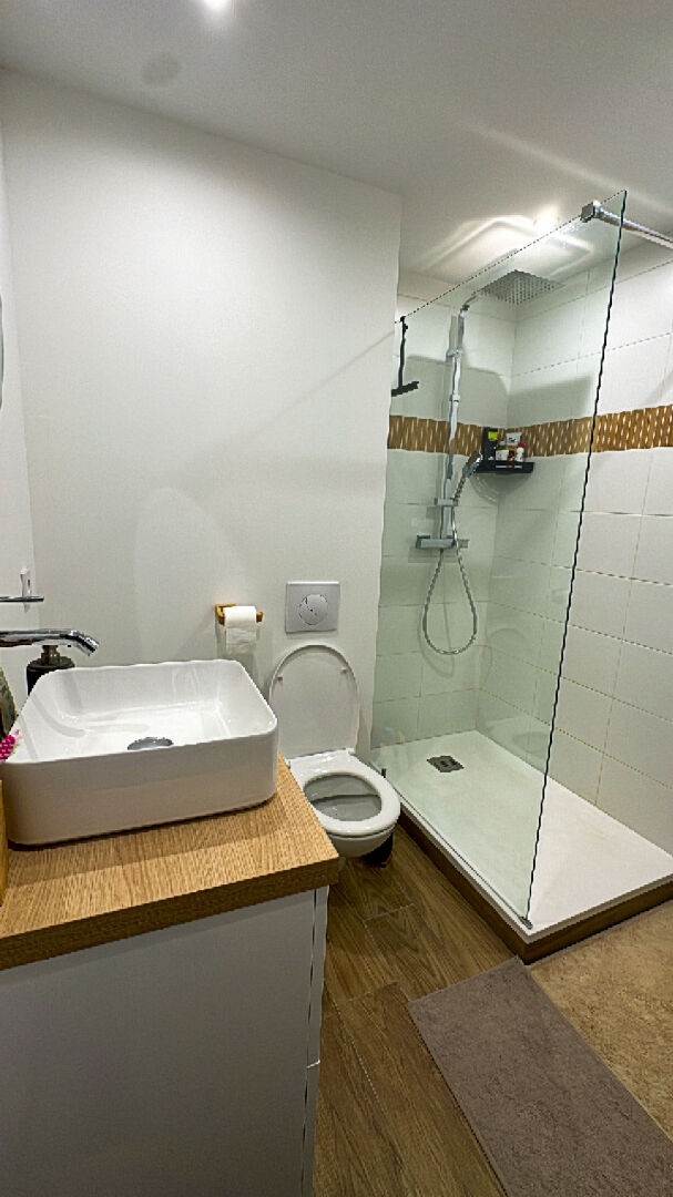 A vendre appartement  T3  52m2 terrasse garage Auriol