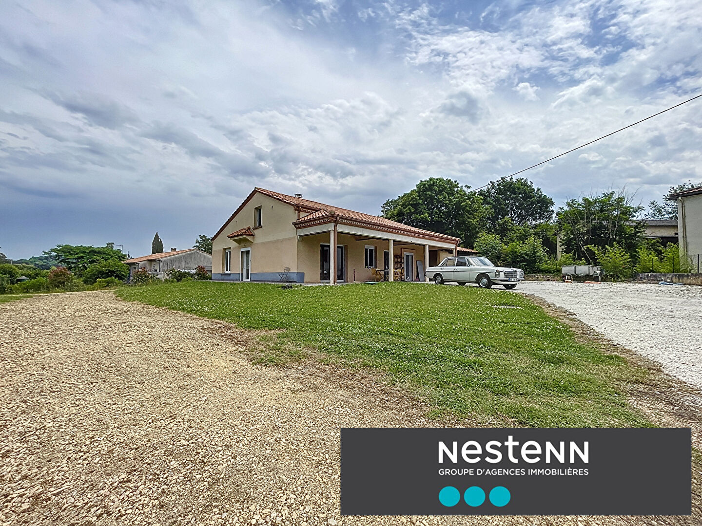 Maison de Plain-Pied à Penne-d'Agenais avec 4 chambres et un grand jardin