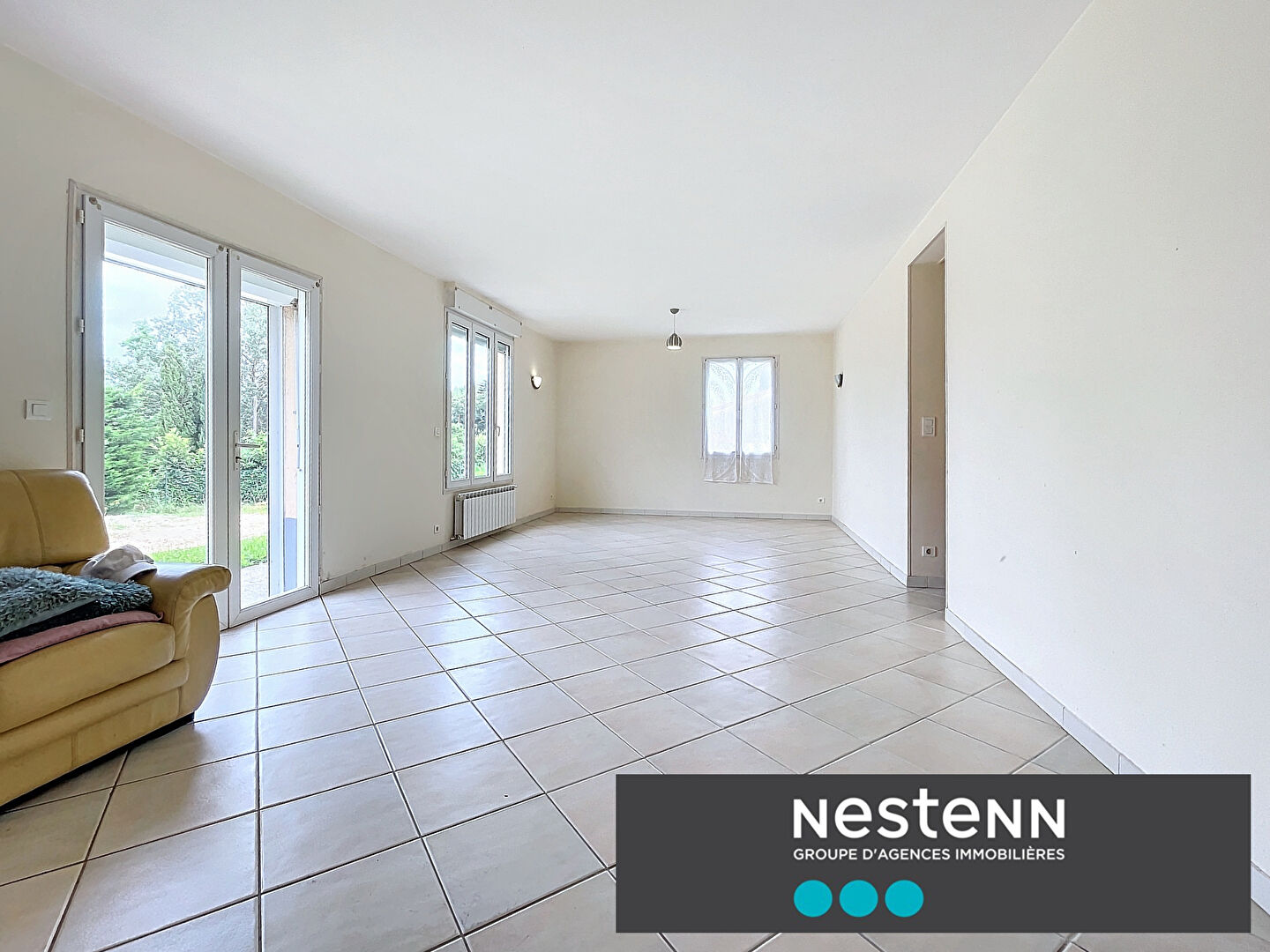Maison de Plain-Pied à Penne-d'Agenais avec 4 chambres et un grand jardin