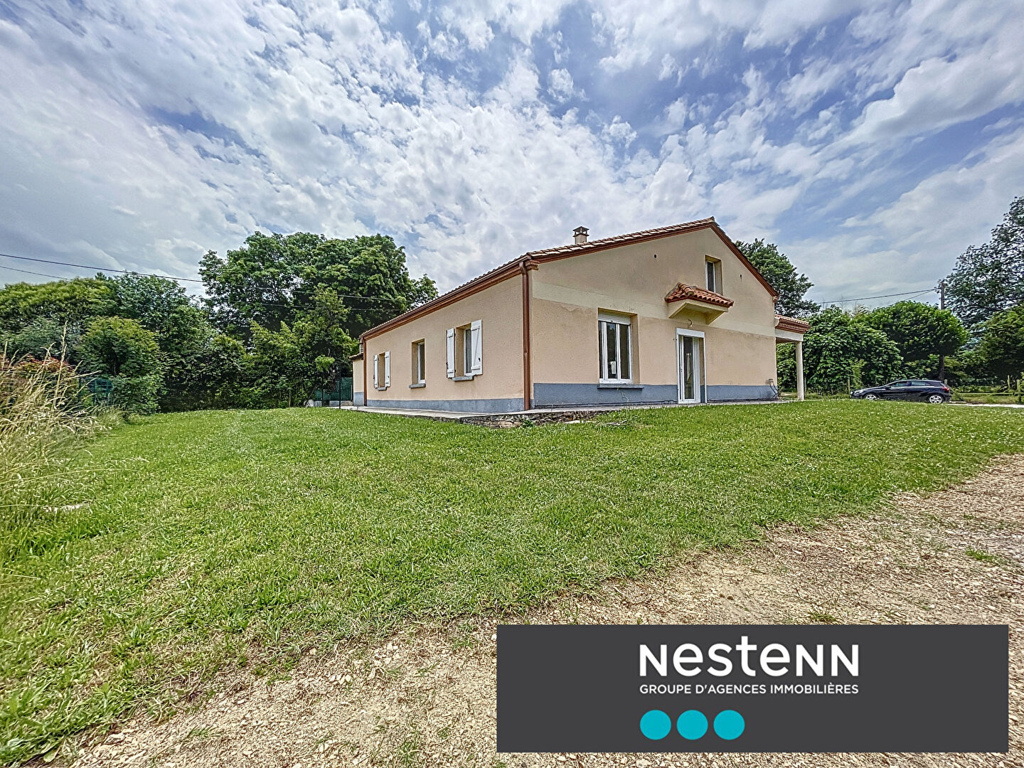 Maison de Plain-Pied à Penne-d'Agenais avec 4 chambres et un grand jardin