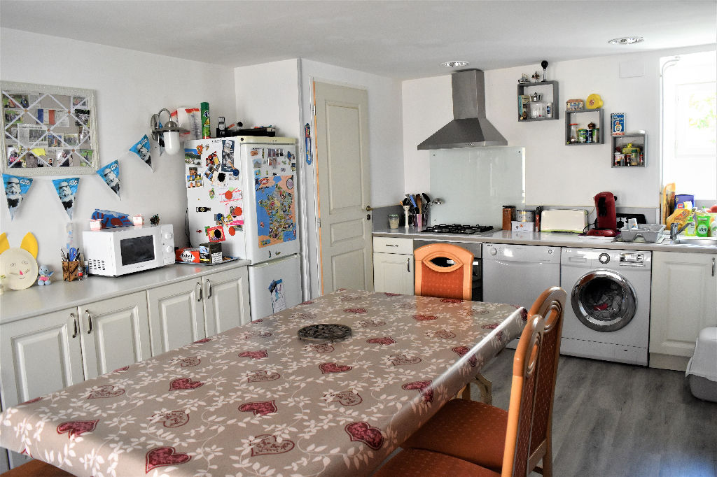 Maison d'environ 89,3 m² à vendre ? LA FERTE MILON (02460).