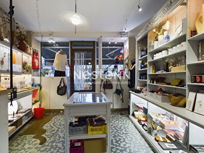 Vente commerce à Versailles (78000)