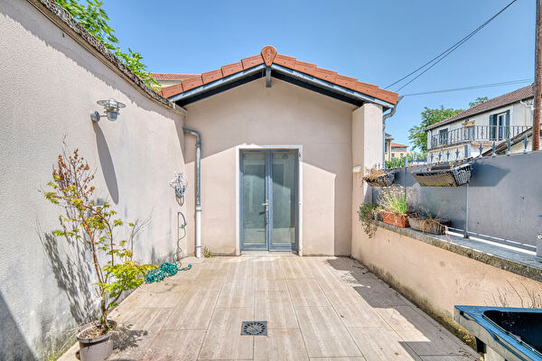 Vente maison parking à Saint priest (69800)