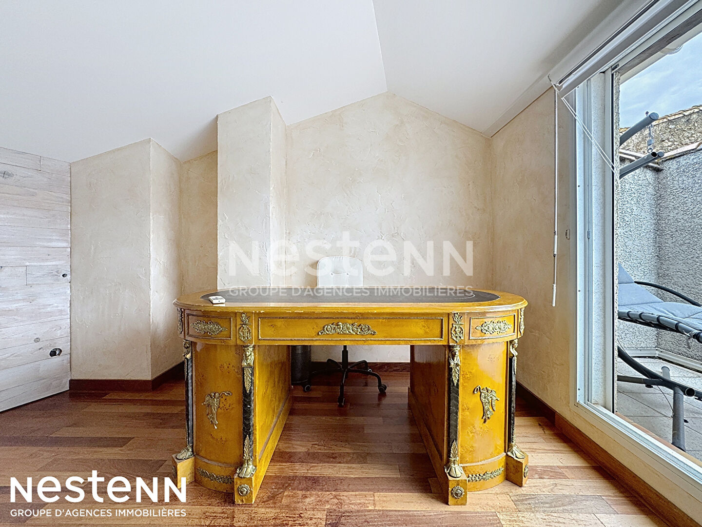 Vente local / maison de 158.23 m² avec ascenseur au coeur du village de Gruissan
