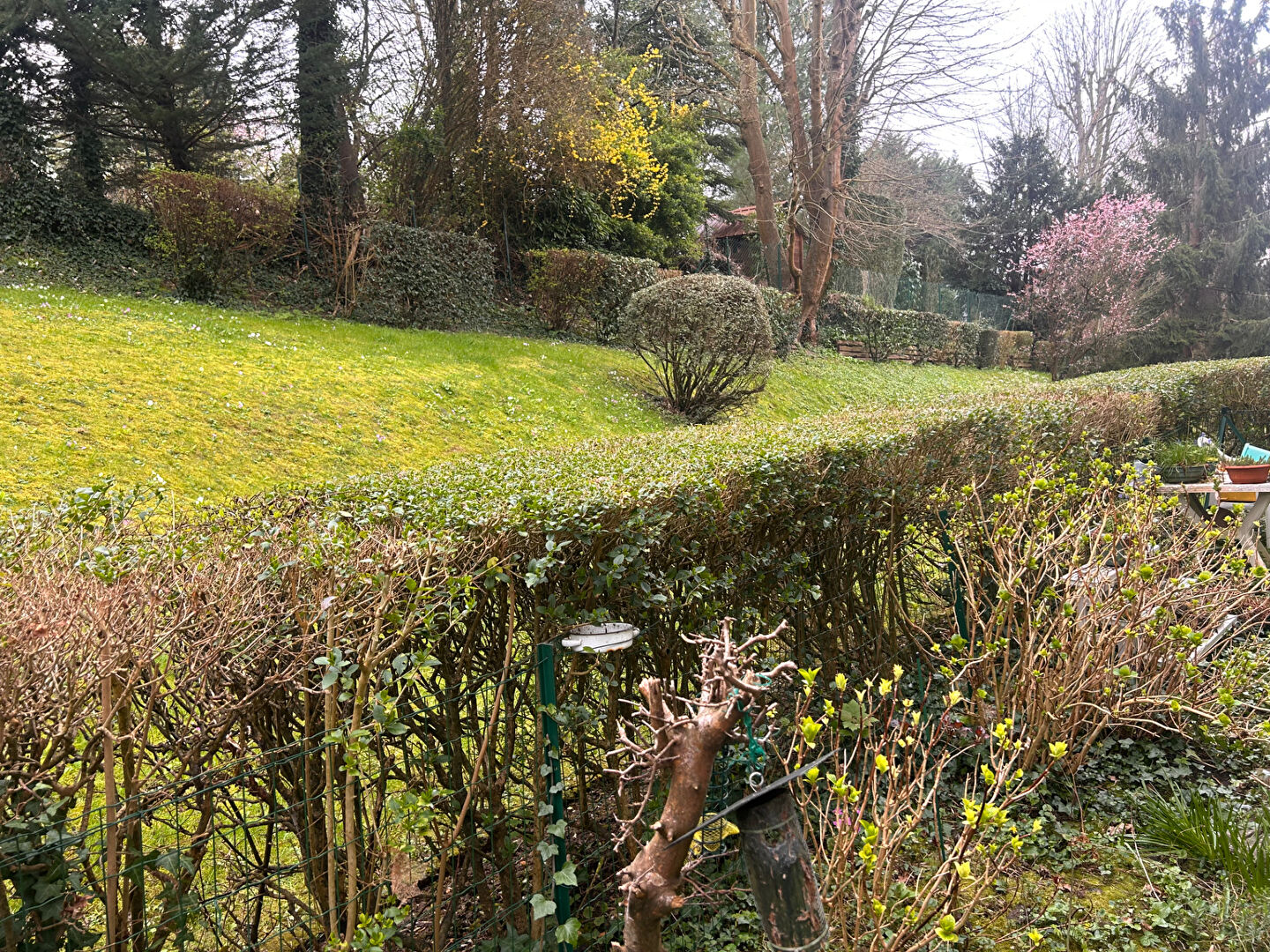 Appartement Rouen Gare rive  droite  2 chambres 90m²  Terrasse 30m²  Sud  parking sous sol  Grand séjour salon  Cuisine commerces 200m