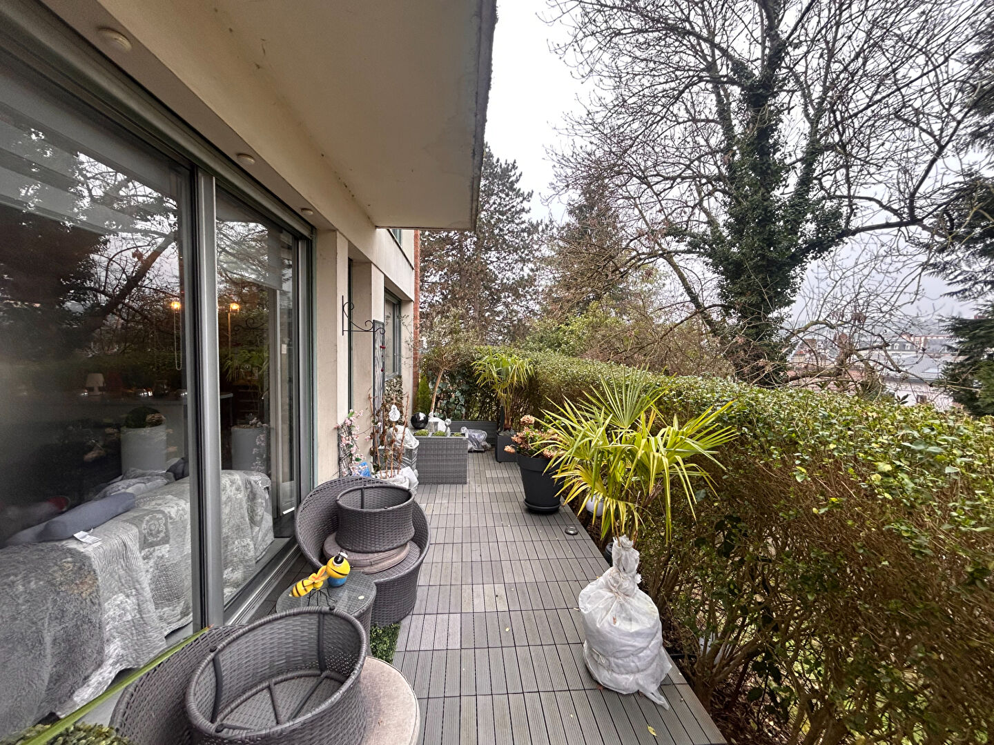Appartement Rouen  -  gare rive droite   2 chambres 90m²   Terrasse 30m²  parking sous sol  Grand séjour salon  Cuisine commerces 200m