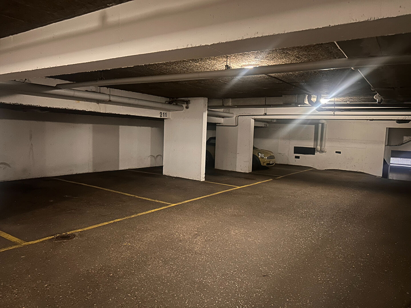 Appartement Rouen  -  gare rive droite   2 chambres 90m²   Terrasse 30m²  parking sous sol  Grand séjour salon  Cuisine commerces 200m