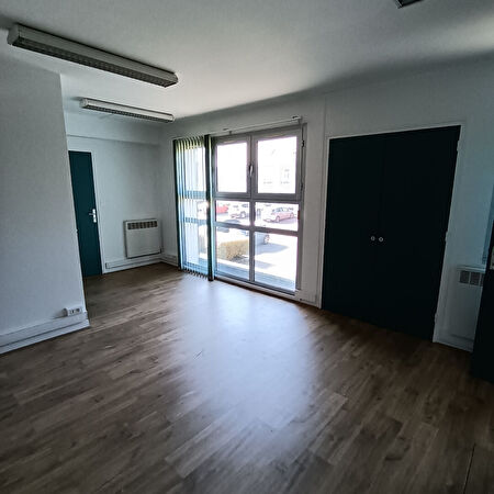 Location bureau à Saint ave (56890)