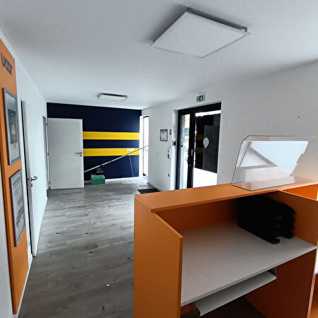 Location local-professionnel à Locmine (56500)