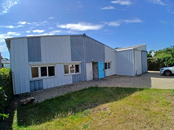 Location local-professionnel à Auray (56400)