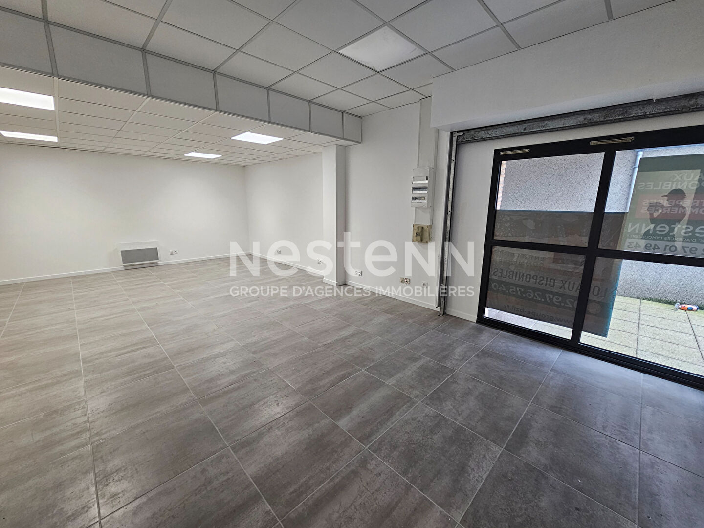 A louer local commercial Vannes 3 pièces 65 m2
