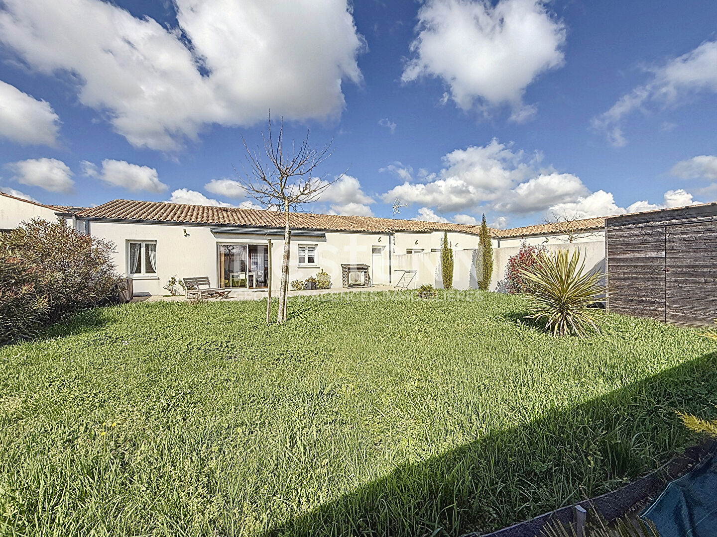 Maison plain pied 2 chambres garage jardin Aigrefeuille D'Aunis 3 pièce(s) 91 m2 proche Surgères La Rochelle