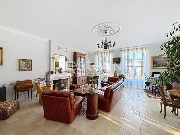 Vente par agence immobiliere à La rochelle (17000)