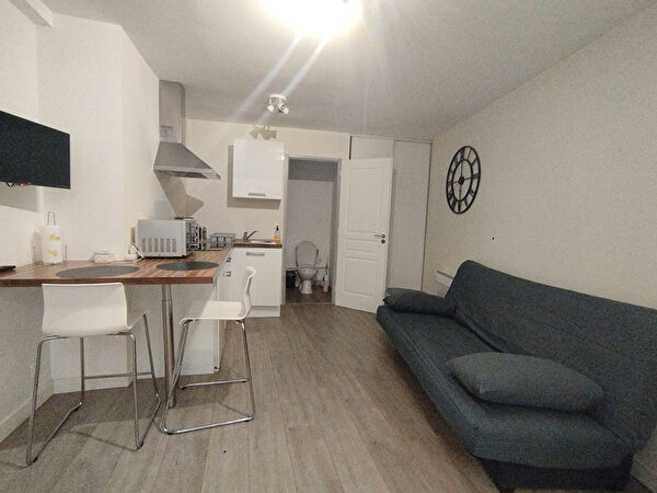 Vente par agence immobiliere à La rochelle (17000)