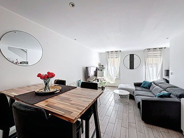 Vente par agence immobiliere à Rougiers (83170)