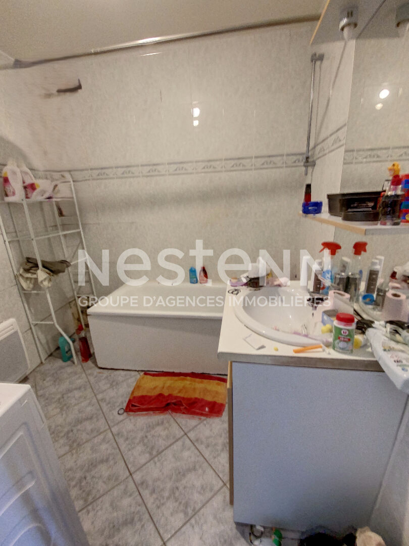 APPARTEMENT - SAINT QUENTIN (AISNE) - CENTRE VILLE - DEUX CHAMBRES  - 58.04 m2 - COUR PRIVATIVE