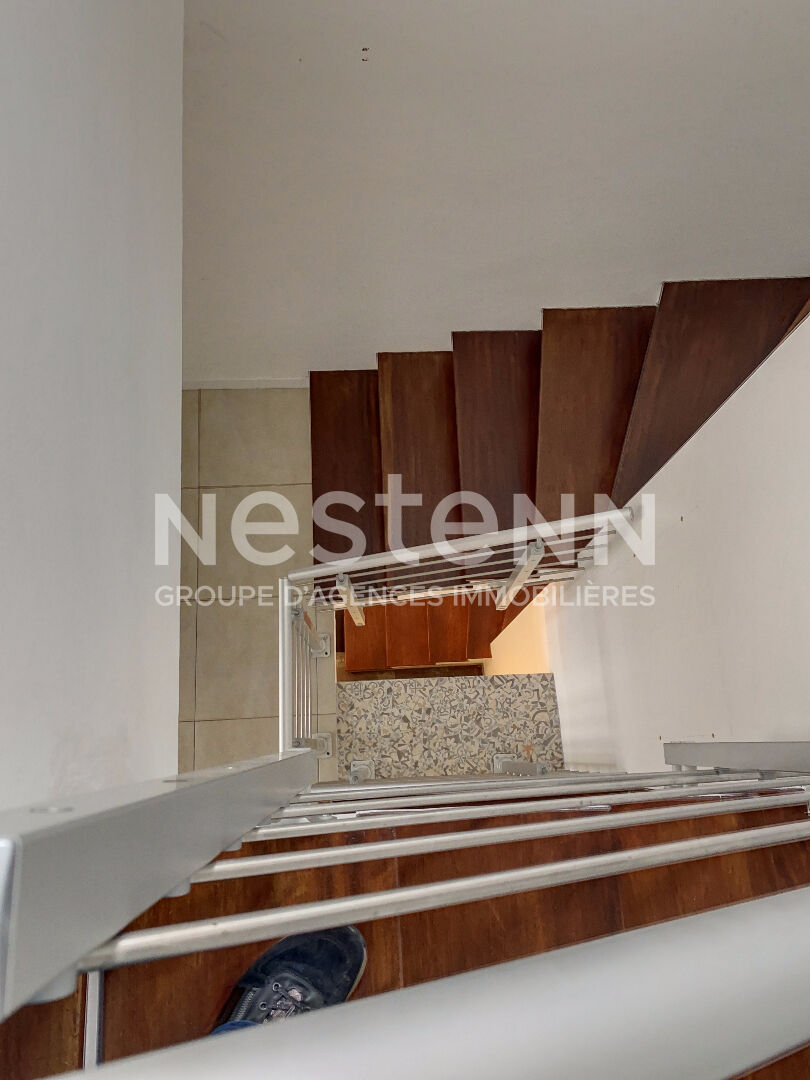 APPARTEMENT - CHAUNY - PROCHE CENTRE VILLE -  4 CHAMBRES - 133 m2 - JARDIN PRIVATIF