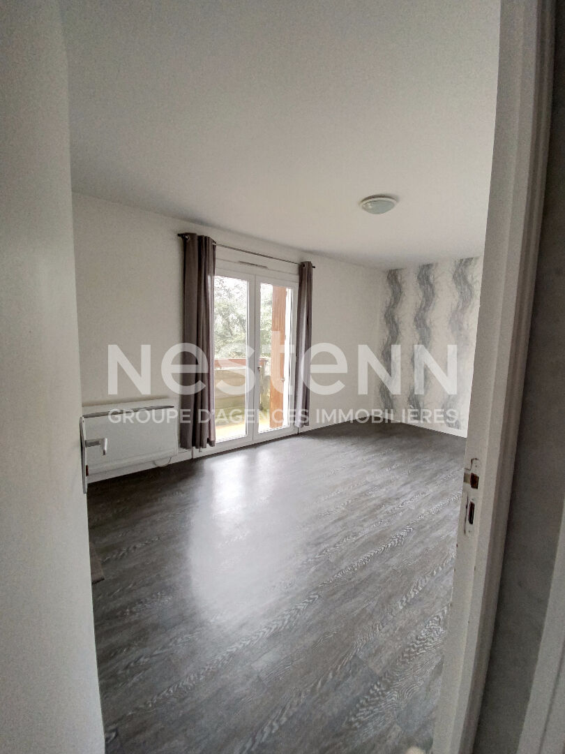 APPARTEMENT - CHAUNY - PROCHE CENTRE VILLE -  4 CHAMBRES - 133 m2 - JARDIN PRIVATIF