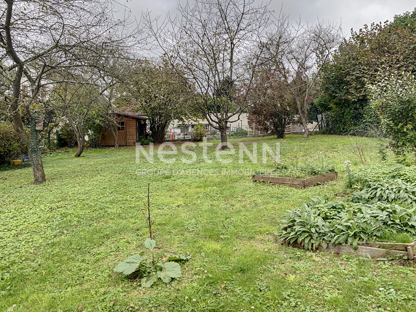APPARTEMENT - CHAUNY - PROCHE CENTRE VILLE -  4 CHAMBRES - 133 m2 - JARDIN PRIVATIF