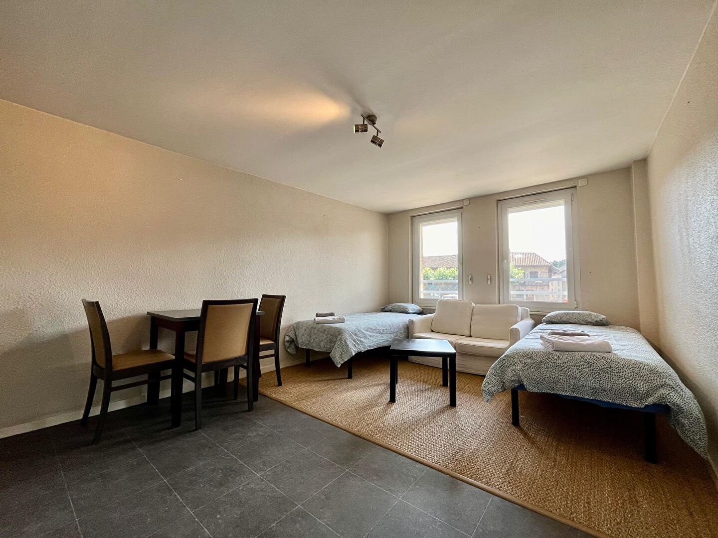 Charmant appartement en plein coeur d'un village toutes commodités entre Louhans et Saint Amour