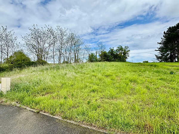 Vente par agence immobiliere à Vernoux (01560)