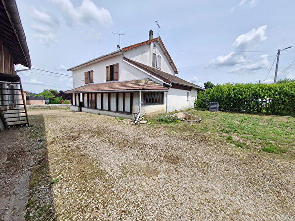 Vente maison véranda à Poncin (01450)
