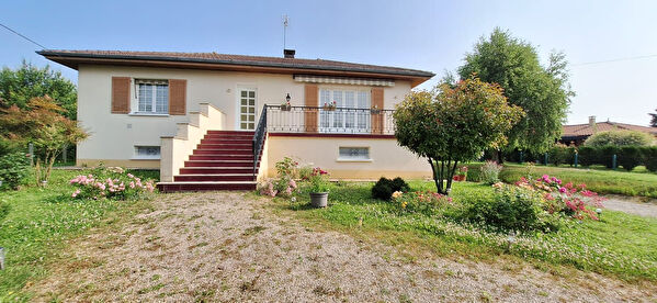 Vente par agence immobiliere à Vernoux (01560)