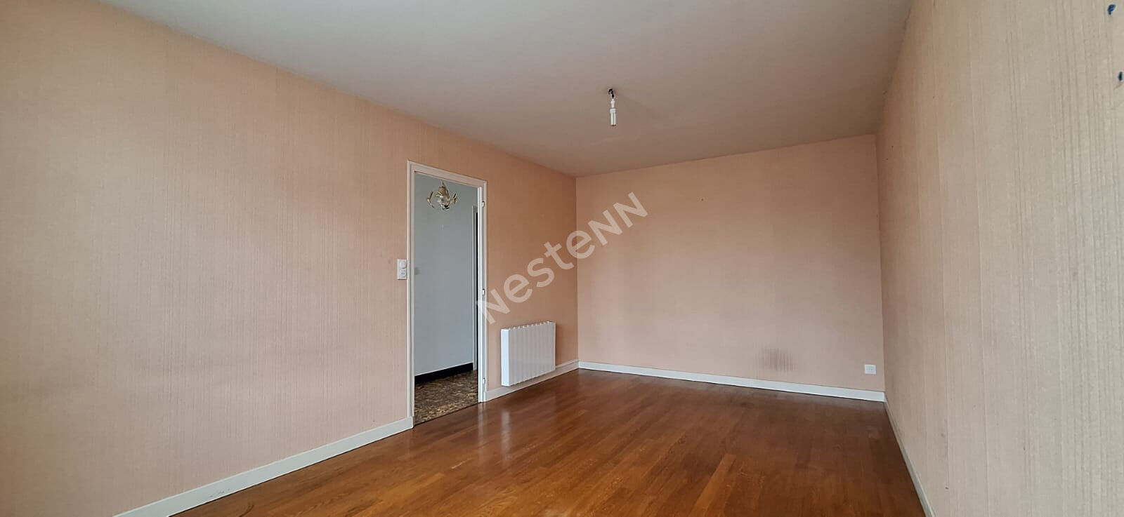 Appartement offrant 5 chambres au bourg d'un village avec toutes commodités