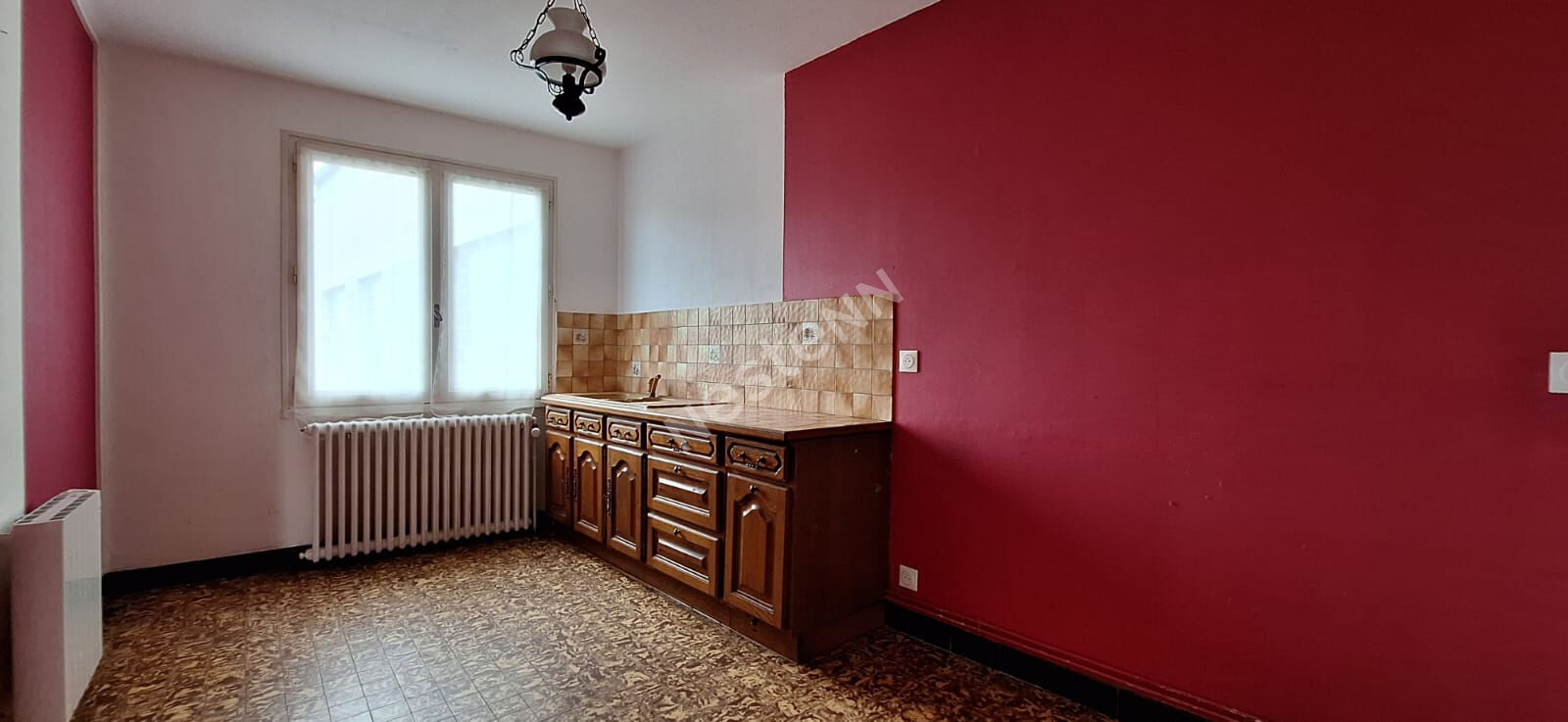 Appartement offrant 5 chambres au bourg d'un village avec toutes commodités