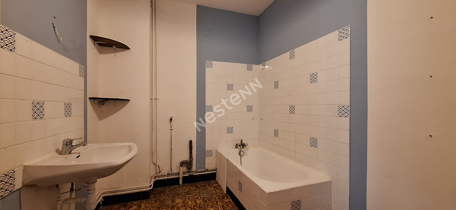 Appartement offrant 5 chambres au bourg d'un village avec toutes commodités