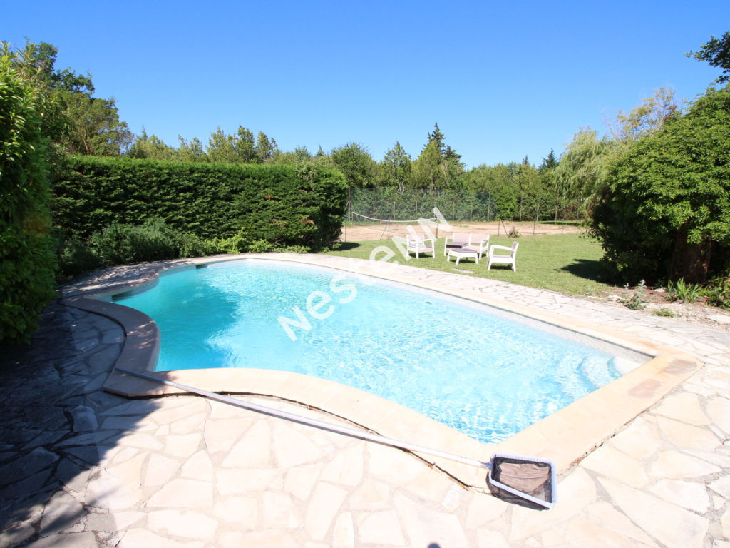 Caumont-sur-Durance, maison de 183 m2 avec un terrain magnifique de 5400 m2 au calme